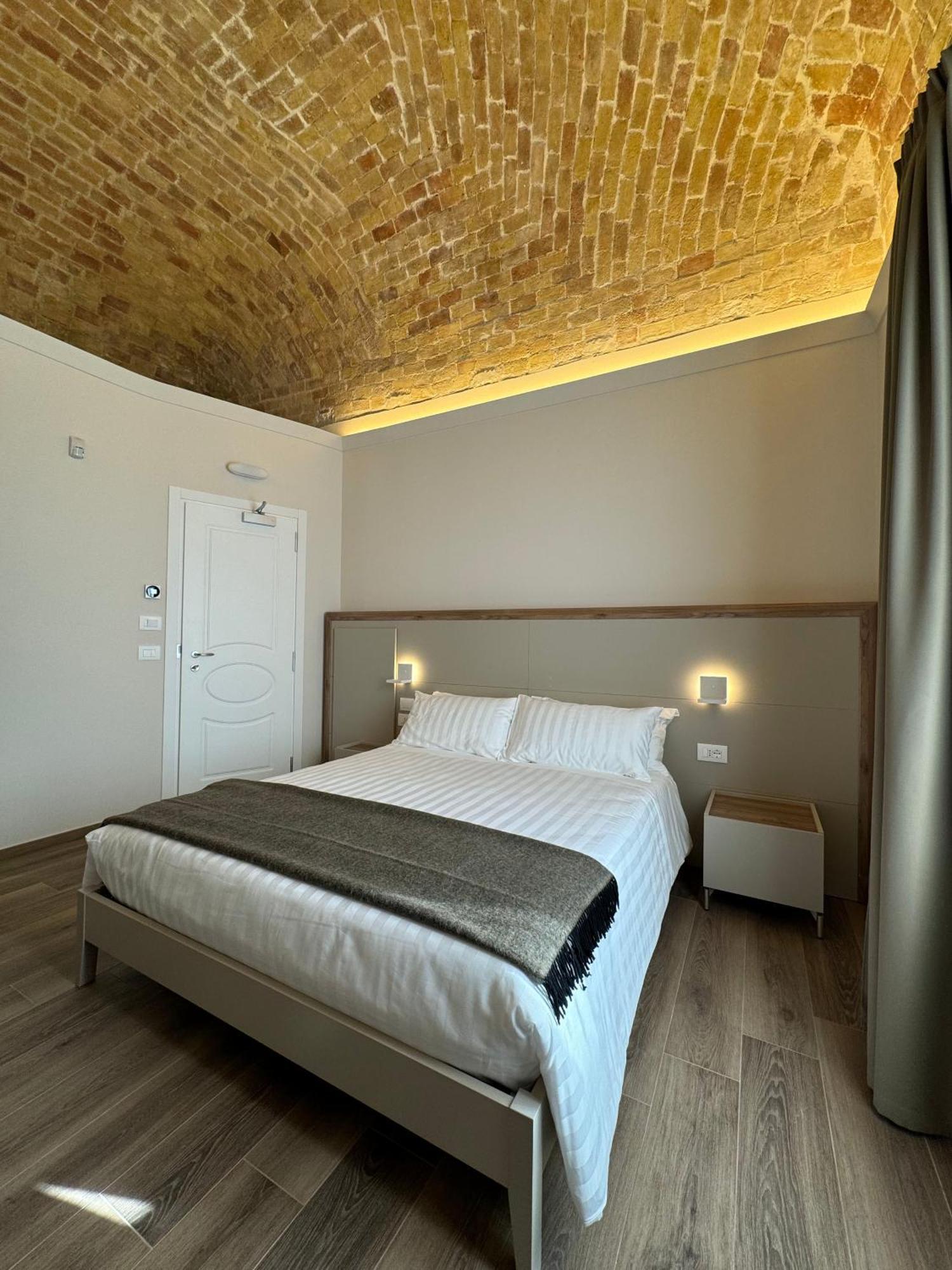 B&B Palazzo Croghan Torre Maggiore Eksteriør bilde